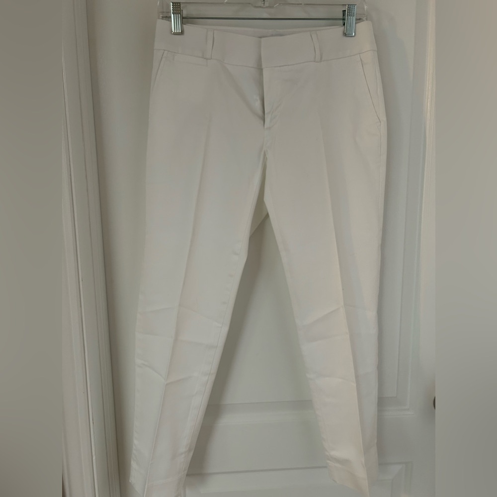 Banana Republic White Chinos size 0 - like new never worn